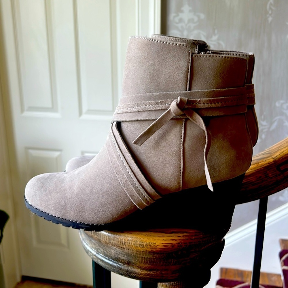 Rockport Lucinda beige leather ankle boots new without tags NWOT Lady, size 10 - Picture 3 of 10